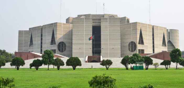 এমপিরা বেতনের বাইরে আর কী কী পাচ্ছেন ?