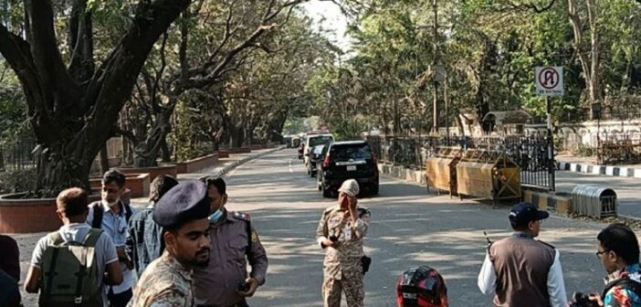 মুহাম্মদ ইউনূস যমুনা ছেড়েছেন