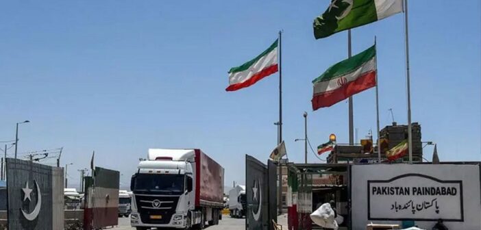 মার্কিন অবরোধ উপেক্ষা করে ইরানের পাশে পাকিস্তান