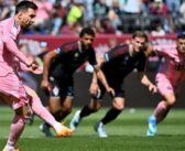 মেসির জাদুতে মায়ামির রোমাঞ্চকর জয়