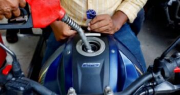 জ্বালানি তেল সংগ্রহে কমেছে ভোগান্তি