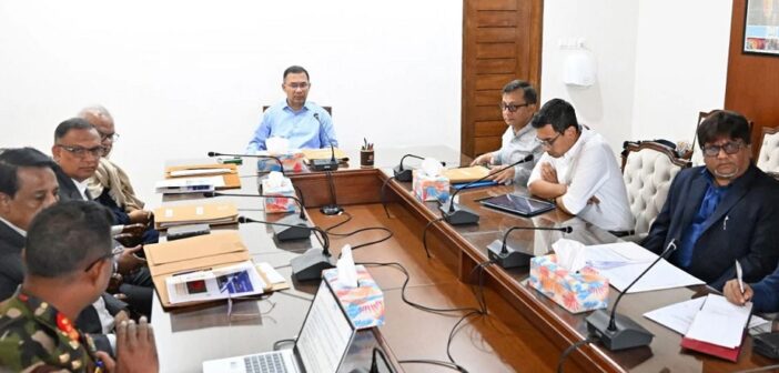 বস্ত্র ও পাট মন্ত্রণালয় সংশ্লিষ্টদের সঙ্গে প্রধানমন্ত্রী তারেক রহমানের বৈঠক