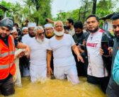 চট্টগ্রামে বন্যাদুর্গত মানুষের পাশে দাঁড়ালেন জামায়াত আমির
