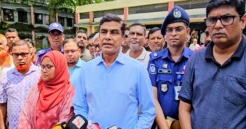 পর্যাপ্ত সার মজুদ রয়েছে, সমস্যা ডিস্ট্রিবিউশন ও ডিলার নিয়োগে: ফরহাদ হোসেন আজাদ