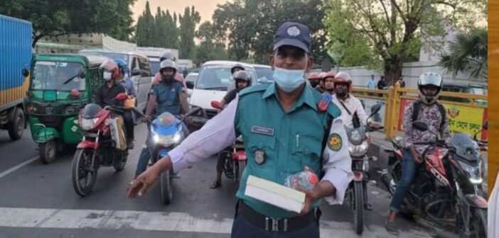 মামলার টার্গেটে মানসিকভাবে বিপর্যস্ত ট্রাফিক সার্জেন্টরা, পদ্ধতি বদলানোর দাবি